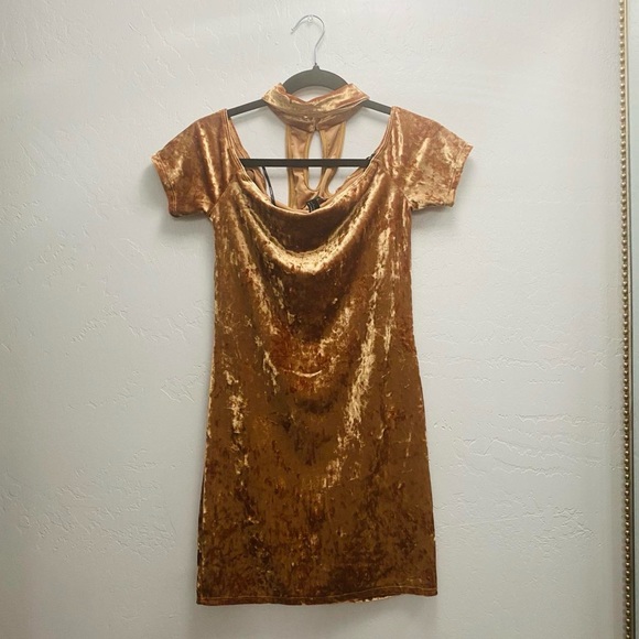 Crushed Velvet Gold Bodycon Dress - Picture 1 of 8